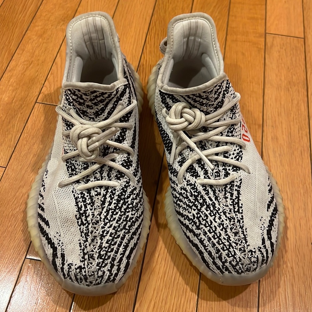 YEEZY AUTHENTIC